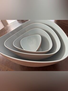 Nested Triangular Mixing Bowls - Light Blue Set